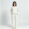 Pijama a la ModaNuevo pijama para mujer, imitación algodón, doble bolsillo, cuello redondo, manga larga, diseño de dibujos animados, conjunto holgado para casa para primavera y otoño