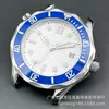 Reloj Mecánico Sin LOGOTIPO Movimiento NH35 Movimiento Chino Bisel de Cerámica Calendario Luminoso Fondo de Caja Transparente Disponible en Tres Colores