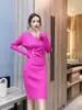 Vestido de Punto para Mujer, Nuevo Estilo Primavera y Otoño 2026, Cuello en V, Corte Ajustado, Ceñido a la Cintura, Favorecedor, Bodycon, Estilo Elegante de Socialité, Vestido Básico