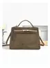 Bolsa de Felpa y Gamuza de Nicho Otoño e Invierno para Mujer 2026 Nueva Versátil Retro Bolso Cruzado Exquisito Mini Bolso Cuadrado