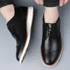 Zapatos de hombre brogue tallados, zapatos británicos de moda estilo coreano, zapatos de cuero casuales, de negocios, formales, zapatos de boda transpirables y cómodos para hombre