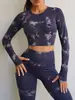 Ropa de yoga tie-dye europea y americana para otoño e invierno, pantalones deportivos ajustados para levantar glúteos, traje de yoga transpirable de manga larga para exteriores, para mujer