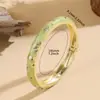 Pulseira Chinesa Pequena Floral Esmaltada com Padrões Florais Finos, Estilo Novo Transfronteiriço Europeu e Americano, Pulseira Vintage com Gotejamento de Óleo