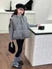 2026 Nuevo Chaleco Acolchado Acolchado de Diamante para Niñas con Capucha Conjunto de Suéter de Punto Ropa Exterior Gruesa Elegante de Otoño/Invierno para Niños