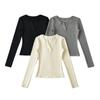 Camiseta de Fondo Elegante de Estilo Coreano con Cuello en V y Hombro Derecho Descubierto para Mujer 2025 Nuevo Otoño Temprano Look Adelgazante Estilo Lujuria Pura Top de Manga Larga