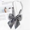 Pajarita de Plumas Femenina Uniforme Jk Color Sólido Estilo Academia Camisa Accesorios de Uniforme Escolar Traje de Marinero Decoración de Lazo Accesorio de Moda