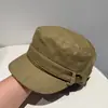 Chapéu de Cavaleiro Retrô Japonês com Botão e Topo Reto para Mulheres, Boina Artística de Nicho para Cabeça Grande Afinando o Rosto, Chapéu de Jornaleiro Tendência