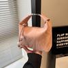 Bolsa de Mão Dumpling para Mulheres, Novo Design de Nicho Outono 2026, Bolsa de Ombro Cruzado com Toque de Luxo, Bolsa Tote Pequena para o Trabalho