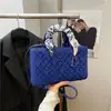 Moda Transfronteiriça Bolsa de Mão Simples Estilo Princesa Diana High-End 2026 Nova Bolsa Feminina Bordada com Lenço Ombro Único Transversal Bolsas