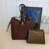 Bolso tote grande de gamuza retro para mujer, nuevo y moderno bolso tipo cubo de moda otoño/invierno 2026 con un toque de alta gama y gran capacidad