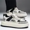 Nuevas zapatillas blancas de suela gruesa de moda para hombre para la temporada de primavera y otoño, con patchwork de cuero y diseño de caña baja, adecuadas para estudiantes, para ir al trabajo y para uso casual