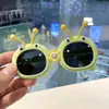 Óculos Polarizados de Desenho Animado Caterpillar para Crianças Óculos de Sol Fofos para Fotos e Brincadeiras Flor Estudante Formiga Óculos de Sol de Silicone Fofos