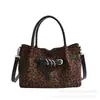 Bolso con Textura de Estampado de Leopardo para Mujer 2026 Nuevo de Moda Bolso de Mano de Gran Capacidad Bolso de Hombro Único Cruzado Chic de Moda Nicho