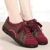 511-7 Sapatos de pano estilo Velho Pequim para mulheres, adequados para primavera e outono, leves, antiderrapantes, de salto baixo, com abertura profunda, confortáveis, de sola macia e casuais