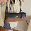 Bolso de Mano con Hombro de Moda 2026 con Colores Contrastantes, Estilo Commuter Coreano, Nuevo Modelo de Otoño, Versátil, de Nicho, Gran Capacidad, Bolso para Debajo de la Axila para Mujer