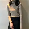 Tejido de hilo de núcleo, suéter de cuello alto para mujer, colección otoño 2025, capa interior versátil, efecto adelgazante, top corto de punto pullover