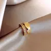 Aretes de Clip Sin Perforaciones 2025 Nuevo Diseño de Nicho Pendientes de Alta Gama para Mujer Geométricos Estilo Lujo Ligero Sin Perforaciones