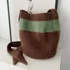 Gran Venta Bolso de Punto de Rayas de Colores de Nicho para Mujer Primavera Otoño Invierno de un Solo Hombro Trenzado Moda Más Fácil de Combinar Casual Personalizado