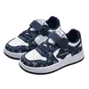 Tênis Infantil Pato Amarelo e Panda Preto e Branco, Coleção Nova Primavera/Outono 2026, Cabedal em Couro, Sapatos Casuais para Meninas e Meninos