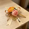 Alfileres de Boutonniere para Padrinos y Damas de Honor, Ramilletes de Boda para el Novio y la Novia, Juego Completo de Arreglos Florales para los Padres, Cinta