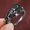 Anillo Retro Europeo y Americano Transfronterizo Negro Dorado Calavera para Mujer con Circonita Morada Estilo Punk Anillo de Halloween Directo del Fabricante