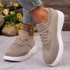 2023 Novo Estilo Europeu e Americano Sapatos Casuais Femininos Respiráveis com Solado Grosso Tênis de Malha com Cadarço Item Quente de Comércio Exterior Transfronteiriço