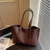 Conjunto Vintage de Duas Peças Inverno 2025 Novo Estilo Coreano Tendência Simples Grande Capacidade Casual Elegante Bolsa Tote de Ombro Único