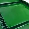 Suministrado Directamente por el Fabricante, Banda Transportadora Verde de PVC, Banda Industrial Resistente al Frío con Flaps Laterales Reforzados y Protectores de Borde para Transmisión en Línea de Montaje