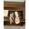 Sandálias Femininas Estilo Doce e Delicado com Laço, Sandálias de Salto Anabela com Temperamento para Uso ao Ar Livre no Verão, Sapatos de Salto Alto com Bico Quadrado e Abertos