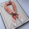 Pañuelo de Seda Cuadrado Pequeño 70 x 70 Nuevo Primavera y Verano Versátil Pañuelo con Estampado de Letras de Satén Sentido Avanzado Pañuelo Protector de Cuello