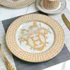 Prato de Jantar Ocidental em Porcelana Fina com Carroça Puxada por Cavalos Dourados Prato para Espetinho Prato de Jantar Europeu Palaciano de Alto Padrão Prato para Bife em Porcelana Fina Prato de Sobremesa