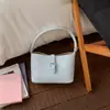 Bolso de Mano Súper Moderno para Oficina para Mujer, Nueva Moda 2026 Bolso Exquisito de Hombro y Axila, Bolso Cruzado Tipo Cubo para Viajes Diarios