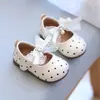 Sapatos Infantis Meninas Primavera e Outono Bolinhas 1-3 Sapatos de Princesa com Laço Solado Macio Sapatos Únicos Sapatos de Bebê Primavera e Outono