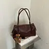 Bolsa de Ombro Estilosa Versátil Matte para Mulheres Nova Outono Inverno Retro Luxo Leve para o Dia a Dia Ombro Único de Mão