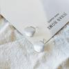 S925 Corea del Sur Retro Simple Elegantes Aretes Exquisitos Super Hada Viento Frío Irregulares Aretes de Metal Aretes para Mujer