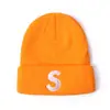 Gorra para Mujer Otoño e Invierno Moda Coreana Parejas Hombres y Mujeres Lana Tejida Gorra tipo Pullover Letra S Mismo Estilo que Yang Mi