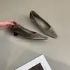 Zapatos de tacón de aguja de terciopelo estilo francés con punta fina para mujer, novedad otoño 2026, zapatos elegantes de tacón bajo, ajustados, para el trabajo, de diseño suave