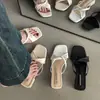 Sandalias de Moda de Punta Cuadrada, Impresionantemente Hermosas, Estilo Hada para Uso al Aire Libre, Tacones Gruesos Versátiles, Sandalias Simples y Cómodas, Nuevo Modelo de Verano 2025