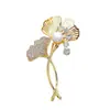 Versión coreana de broche de perla de diamante de alta calidad, moda, hebilla de mariposa anti-luz para bufanda, pasador fino de alta calidad, venta al por mayor de ropa