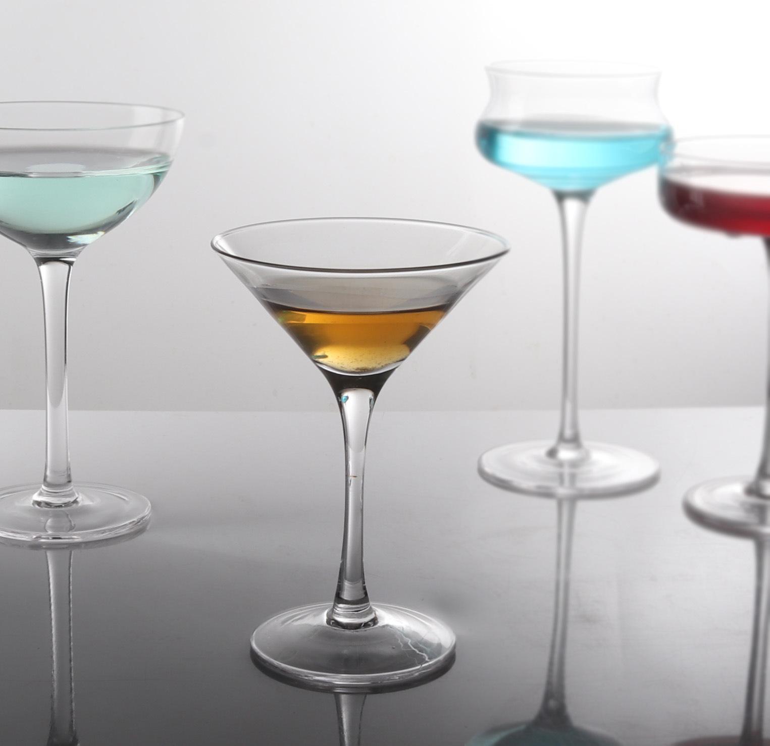 鸡尾酒杯