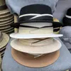 Estilo Nuevo Otoño e Invierno Sombrero Francés de Copa Plana y Ala Plana Sombrero Británico Retro de Ala Pequeña Sombrero Sencillo de Viaje para Hombres y Mujeres