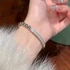 Pulsera Geométrica de Zirconia Bañada en Oro Real de 18 Quilates, Pulsera Elegante y Versátil para el Día a Día, Joyería de Lujo Ligero de Nicho al por Mayor