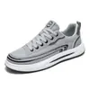 Novos Sapatos Casuais Slip-On Masculinos Versáteis Verão 2026, Tênis Confortáveis para Adolescentes, Sapatos Casuais Respiráveis de Tecido de Seda Gelada