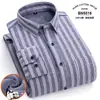 Camisas de Algodón Oxford a Cuadros de Manga Larga para Hombre para Primavera e Invierno, Versátiles Resistentes al Frío Camisas de Negocios para Caballero con Estampado Flock, Venta al por Mayor