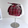Gorro Lei Feng Grueso Cálido a Cuadros Forrado de Lana para Otoño e Invierno para Mujer, Gorro de Protección para Orejas para Ciclismo de Otoño e Invierno, Gorro Ecuestre de Moda para Viajes al Aire Libre