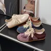 Zapatillas de entrenamiento clásicas de estilo coreano para mujer, suela blanda, en stock, nuevo modelo otoño 2026, cómodas y versátiles, zapatillas casuales para correr, modernas