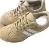 Zapatillas de entrenamiento retro alemanas para mujer, piel de ante, tres rayas, con cordones, zapatos casuales planos, zapatos de mujer de talla grande transfronterizos, una pieza