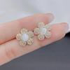 Aretes de flor de cinco pétalos de circonio con incrustaciones de ópalo de Corea del Sur 2023 nuevos aretes exquisitos personalizados de moda para mujer