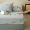 Outono e Inverno Espessado Quente Super Macio Leite Fleece Lençol de Elástico Conjunto de Três Peças Estilo Fresco Bordado Antiestático Cor Sólida Peça Única Lençol de Elástico