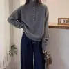 Suéter de tricô casual de gola alta de um botão estilo europeu para mulheres, nova moda outono e inverno 2026 malha versátil